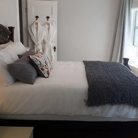 Hillside Landing B&B-3